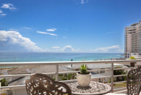 Luxury beachfront 2 bed, 2 bath with communal swimming pool